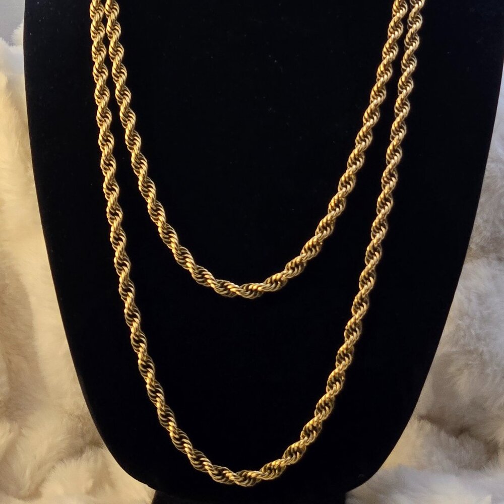 54" Gold Color Necklace Rope Link Neck Chain Old and elegant Marked "Monet"